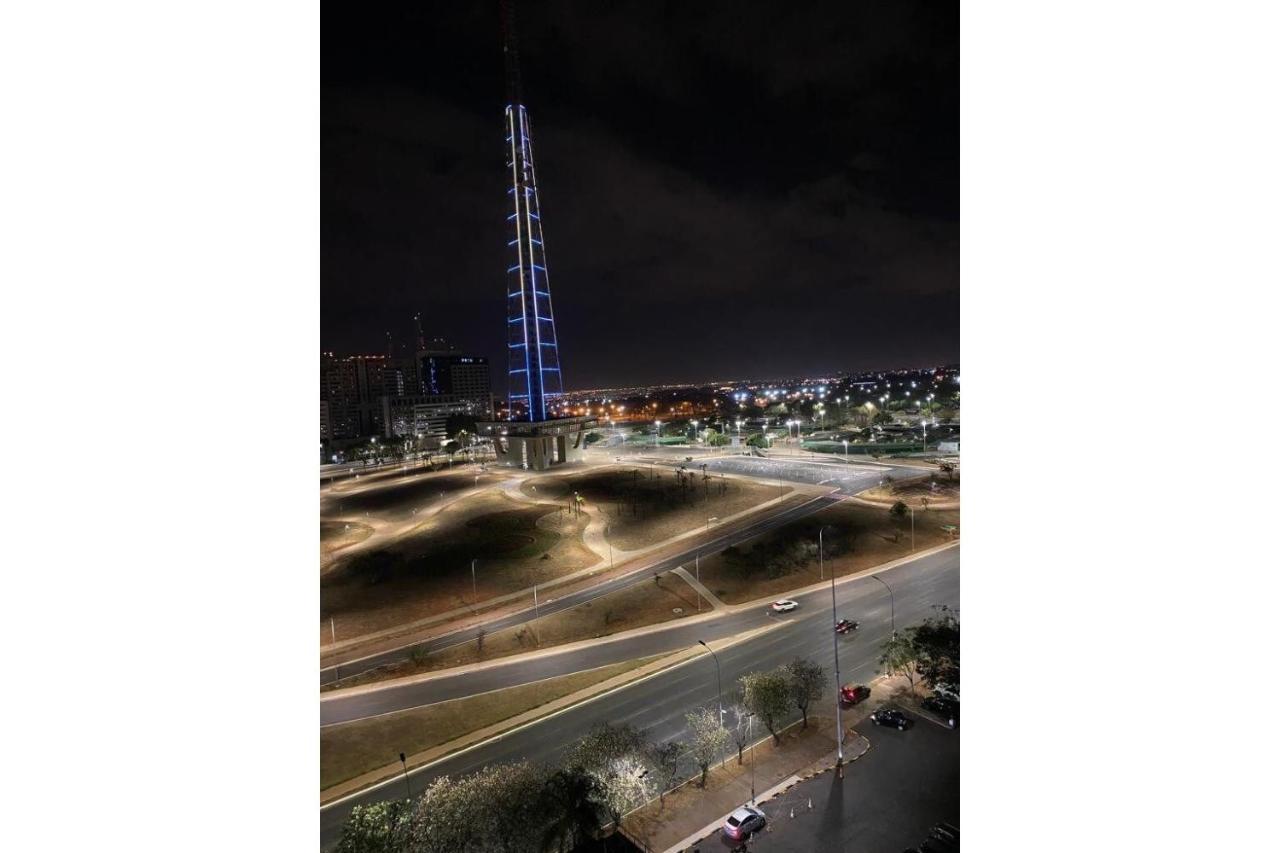 Flat Encantador No 7º Com Vista Pra Torre De Tv Brezilya Dış mekan fotoğraf